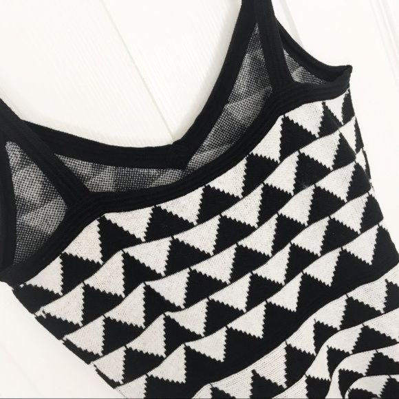 TRINA TURK 100% Cotton Geometric Triangle Knit Sweater Dress Size XS - Picture 7 of 9